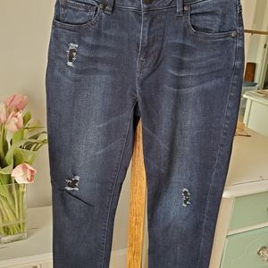 Cabi skinny jeans Dusk distressed size 2 curvy